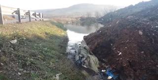 O nouă amendă la groapa de gunoi de la Pata Rât! Consiliul Judeţean Cluj mai plăteşte 60.000 de lei pentru lichidul toxic care ar ajunge în Someş (VIDEO)