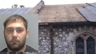 Cinci ani la puşcărie va sta un român care a furat plumbul de pe acoperişul unei biserici vechi de 800 de ani. Valoarea pagubei depăşeşte 220.000 de lire sterline