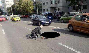 Şoferul care a spulberat un bărbat la Constanţa şi apoi a fugit, părăsindu-şi victima pe şosea, a fost prins. Poliţiştii l-au dus la audieri (VIDEO)