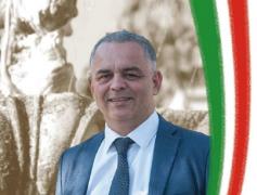 Un politician italian şochează pe Facebook: "ROMÂNII să fie aruncaţi în şuturi peste graniţă, fără întoarcere! Sunt nişte GUNOAIE UMANE"