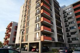 Scad preţurile apartamentelor în Bucureşti, însă cresc în restul ţării