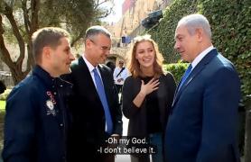 O tânără din România a fost întâmpinată cu covorul roșu pe aeroportul Ben Gurion din Israel. Chiar și premierul Netanyahu i-a făcut o surpriză (VIDEO)