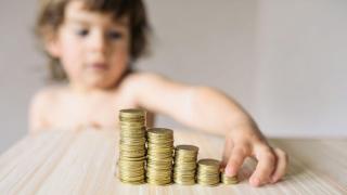 Veşti bune pentru mămici! Indemnizaţia de creştere a copilului se va majora de la 1 ianuarie!