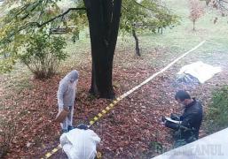 OROARE în Bihor! Un tânăr dezbrăcat, găsit fără suflare şi cu capul zdrobit, la colţul unui bloc din Oradea (VIDEO DRAMATIC)