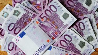 Cursul euro, în continuă CREŞTERE! Moneda a ajuns la MAXIMUL istoric