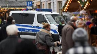 Alertă la Berlin. Un pachet care conţinea material explozibil, descoperit într-o piaţă, la un târg de Crăciun. Toate persoanele au fost evacuate