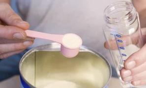 Franța retrage lapte praf Lactalis, destinat exportului inclusiv în România