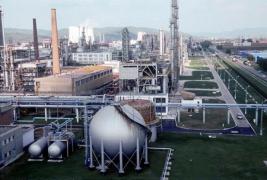 Accident cumplit pe platforma Oltchim! Un muncitor a murit, iar altul e rănit, după ce au căzut într-un vas de colectare