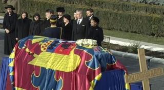 Regele Mihai a fost adus în România. Sicriul a fost depus la Palatul Regal