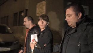 Femeia suspectată de comiterea crimei de la staţia de metrou Dristor a fost prinsă de poliţişti. Ea a aruncat în fața trenului o tânără de 25 de ani (Video)