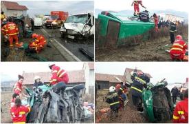 Accident grav la Boiţa. Un microbuz cu persoane s-a răsturnat pe marginea şoselei, izbit de o camionetă (video)