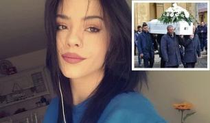 Oana, românca de 19 ani care s-a sinucis în Italia, a fost înmormântată într-un sicriu alb. Mesajul sfâşietor al preotului