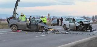 Un tată, fiica sa de 3 ani şi doi soţi au murit în accidentul devastator din Braşov. O șoferiță de 25 de ani a provocat tragedia