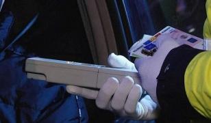 Un şofer din Bucureşti, 46 de ani, a fost prins de două ori, în aceeaşi noapte, băut la volan