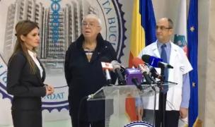 Moment emoţionant la externarea lui Alexandru Arşinel, după operaţia la inimă. Actorul a cântat în faţa medicilor şi a jurnaliştilor