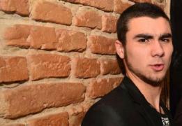 Un tânăr de 22 ani de ani s-a sinucis după o ceartă zdravănă cu iubita sa. Mesajele cutremurătoare de pe Facebook au smuls lacrimile tuturor