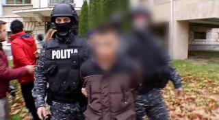 Primele imagini cu tinerii criminali autostopişti de la Călăraşi! Motivul pentru care i-au înjunghiat pe cei doi soţi este halucinant (Video)