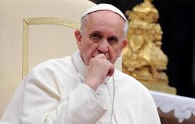 Papa Francisc vorbeşte, în premieră, despre un nou tip de terorism. Suveranul Pontif le-a cerut catolicilor "să-şi muşte limba"