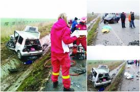 Accident groaznic la Radovan, în Dolj! Două femei au murit pe loc, după ce o şoferiţă de 30 de ani a pătruns pe contrasens și s-a izbit violent de un Volkswagen (Video)