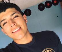 A murit pentru că a vrut să devină vedetă pe Youtube! Un tânăr s-a lăsat împușcat de prietena lui ca să vadă dacă glonțul trece printr-o enciclopedie (Foto, Video)