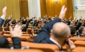 Bugetul de stat pentru 2018, aprobat de Parlament cu 255 de voturi pentru şi 95 împotrivă