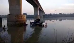 Tragedie înfiorătoare în India. 33 de persoane, printre care şi copii, au murit înecate, după un accident (Video)