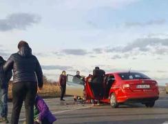 Accident cumplit la Suceava: Şase victime, dintre care doi copii, după ce două maşini s-au ciocnit violent