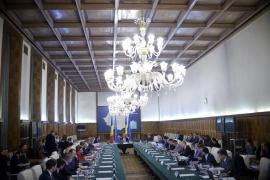 Guvernul ar putea amâna plata în contul unic a contribuţiilor, a TVA şi a impozitului pe profit