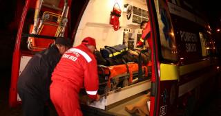 Accident cu trei maşini la Păltiniş. 6 victime, printre care şi un copil, a intervenit SMURD, traficul complet blocat