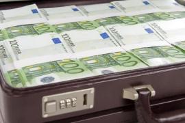 Ministerul Finanţelor vrea în 2018 să împrumute 50 de miliarde de lei de pe piaţa internă şi 4,5 miliarde de Euro de pe pieţele externe