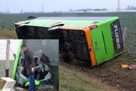 Autocar românesc răsturnat în Ungaria! Șoferul a adormit la volan, în timp ce se întorcea din Franța. Nouă persoane erau la bord (Foto)