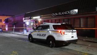 Atac cu cuţitul în New York. Mai multe persoane au fost înjunghiate în faţa unui bar din Hempstead, Long Island (Video)