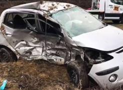 Accident grav în Cârlig din Iaşi. O tânără de 21 de ani a murit, iar alta se zbate între viaţă şi moarte!