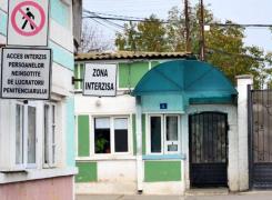 Momente de panică la Penitenciarul Poarta Albă! O angajată s-a tăiat pe mâini cu un cuţit din cauza extenuării!