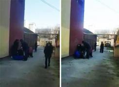 Trei femei s-au luat la bătaie în curtea unei şcoli din Slatina, sub ochii îngroziţi ai elevilor (Video)