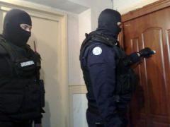 Adolescentă sechestrată într-un apartament din Bucureşti de un tânăr pe care îl cunoscuse pe internet. Tânăra a suferit un calvar inimaginabil