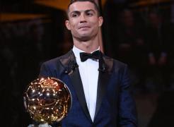 Cristiano Ronaldo a primit Balonul de Aur, pentru a cincea oară în carieră. Ceremonia a avut loc la Turnul Eiffel (Video)