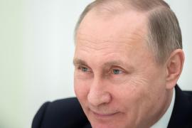 Din Rusia, cu dragoste: Vladimir Putin vrea să-i facă un cadou inedit lui Donald Trump