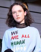 Campanie ÎNDRĂZNEAŢĂ în luma modei. Vezi cum şi-au manifestat nemulţumirile politice designerii vestimentari