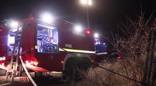 TRAGEDIE în Bistrița. Un bărbat și-a dat foc după o ceartă cu soția. În casă se aflau și doi bebeluși de un an (VIDEO)