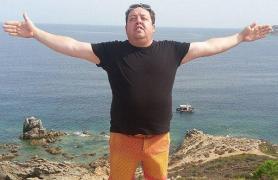 Un PREOT vasluian a încins o PETRECERE pe cinste, cu LĂUTARI şi MANELE la maxim! Ce a sărbătorit clericul, cu mare fast