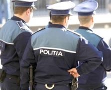 Eleve din Focşani, tâlhărite de doi colegi certaţi cu legea. Tinerii infractori au fugit şi de acasă, fiind bănuiţi de alte furturi şi spargeri