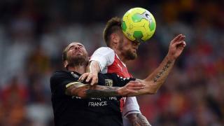 Cu fotbalul la spital. Ce păţesc jucătorii care lovesc frecvent mingea cu capul