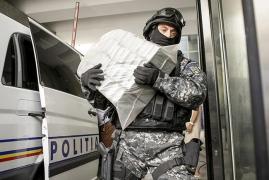 Două persoane care încercau să vândă peste două kilograme de cocaină "de foarte bună calitate" au fost arestate