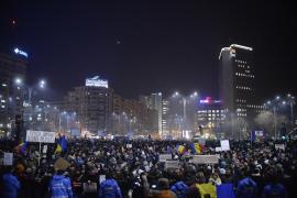 Percheziţii în Dosarul violenţelor din Piaţa Victoriei: 3.000 de materiale pirotehnice ridicate în urma acţiunilor