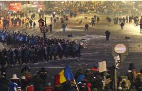 Unul dintre HULIGANII responsabili de violenţele din timpul PROTESTULUI de la Piaţa Victoriei a fost ARESTAT PREVENTIV! Ce se va întâmpla cu ceilalţi 5