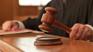 PROFESORUL ieșean acuzat că i-a cerut FAVORURI SEXUALE unei studente la psihologie, pentru a o promova la un examen, a fost ACHITAT