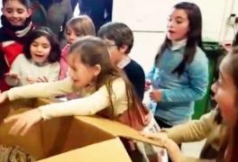 VIDEO EMOŢIONANT! Cadoul primit de această fetiţă de ziua ei a făcut-o să plângă
