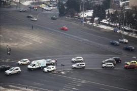 IMAGINEA ZILEI: Iată-l pe primul protestatar care a venit în Piaţa Victoriei