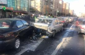 Accident în LANŢ, la Braşov! Mai mulţi răniţi, printre care şi copii, după ce 8 maşini au fost implicate într-un carambol (FOTO)